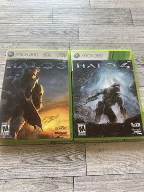 Halo 3 and 4 Bundle Microsoft Xbox 360 (2012) Complete in Box No Manual for 4